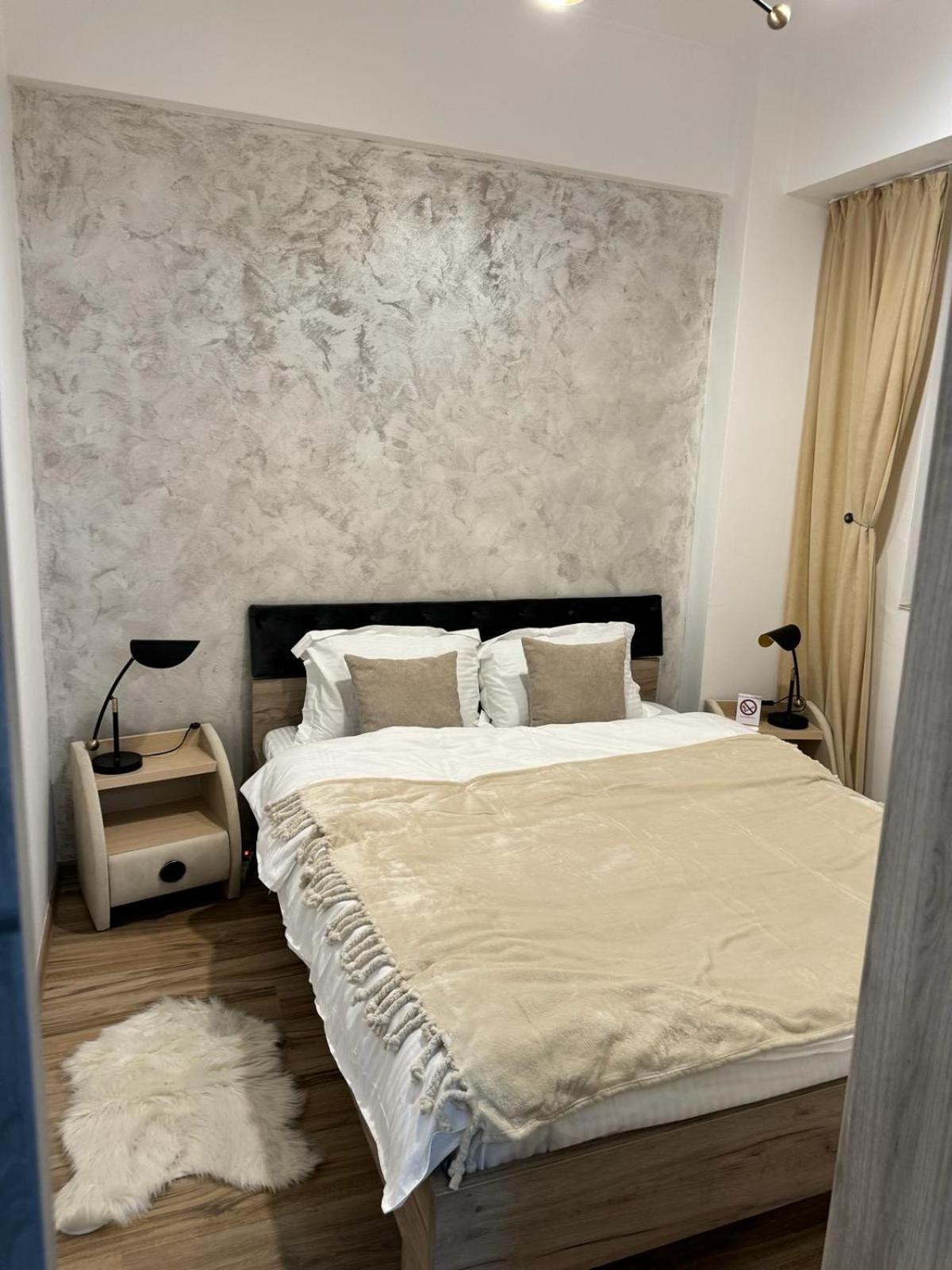 Luxury Young Residence ยาช ภายนอก รูปภาพ